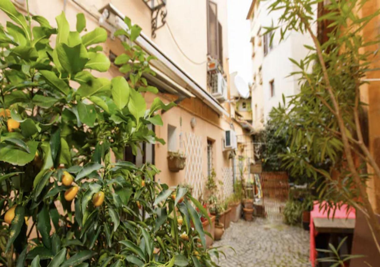 Independent With Garden Heart Of Trastevere John Cabot Рим Экстерьер фото